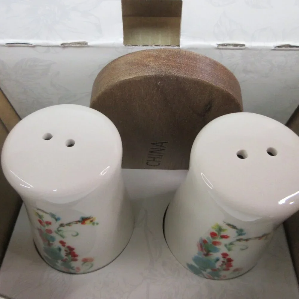 Pioneer Woman Painted Meadow Salt Shakers Acacia Wood Base Floral White